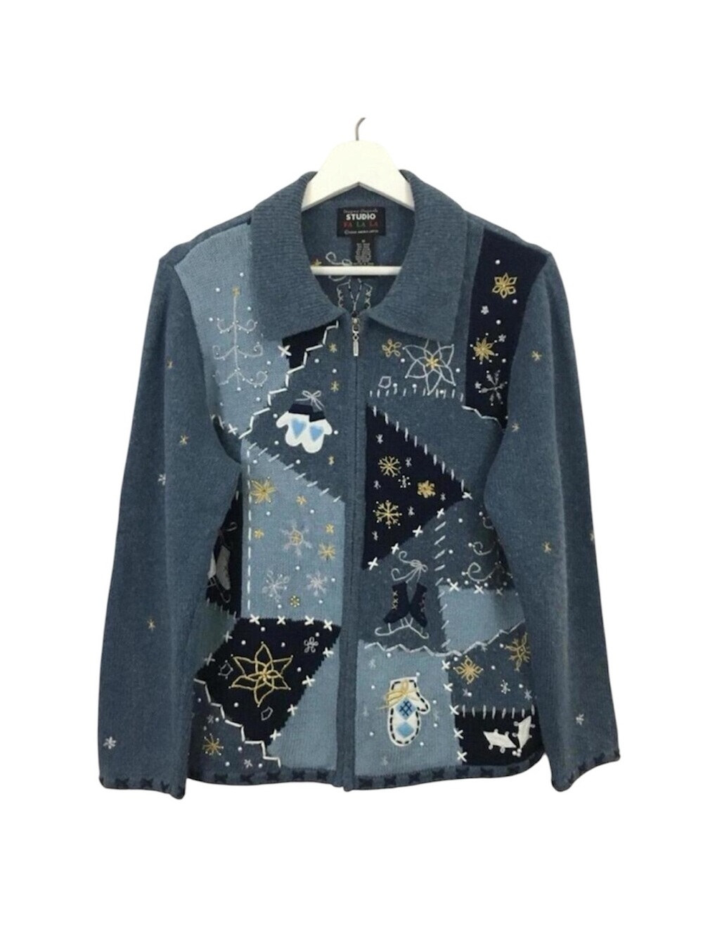 Studio Women’s Holiday Winter Snowflake Beaded Zip Up Cardigan Size M